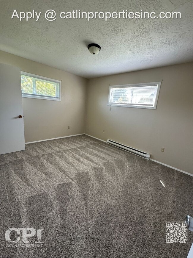 Building Photo - 3400 Columbia Heights Rd