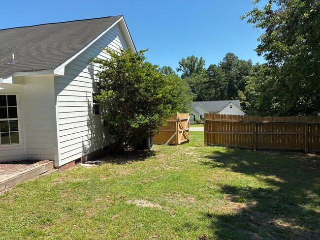 Building Photo - 118 Jefferson Dr