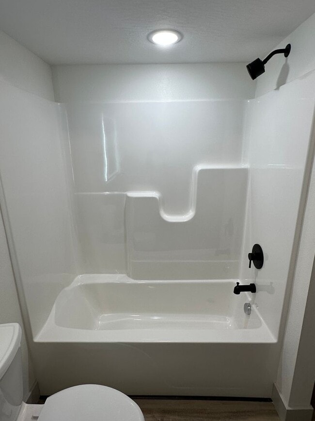 Building Photo - NEW CONSTRUCTION 5 Bed 3 Bath w/ Walk Out Basement Waynesville School District