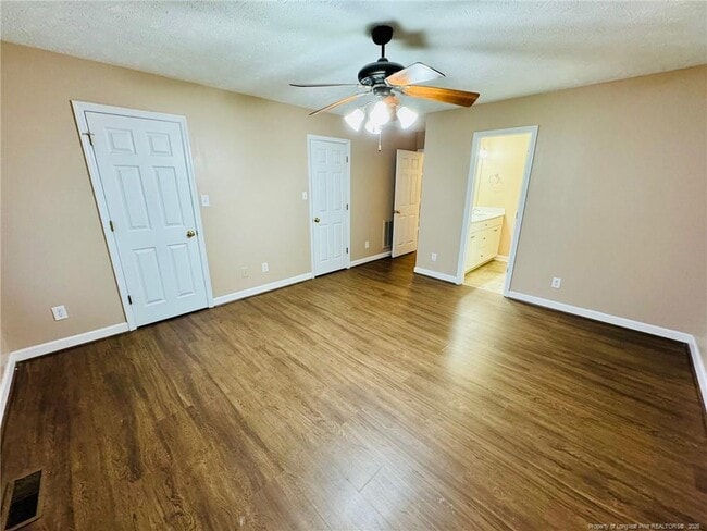 Building Photo - 616 Amberdale W Cir