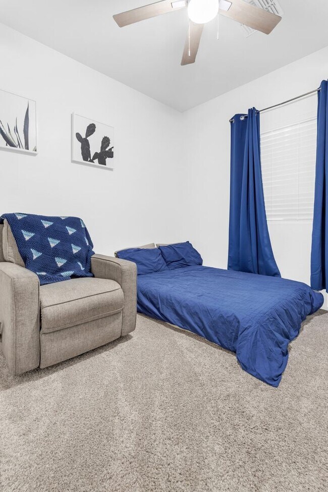 Building Photo - Stunning Single-Level Rental In The Highly...