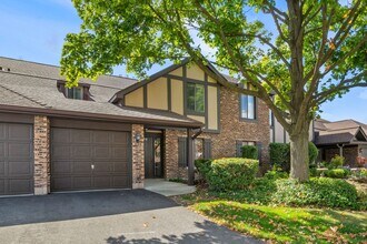 Building Photo - 890 Sheldon Ct