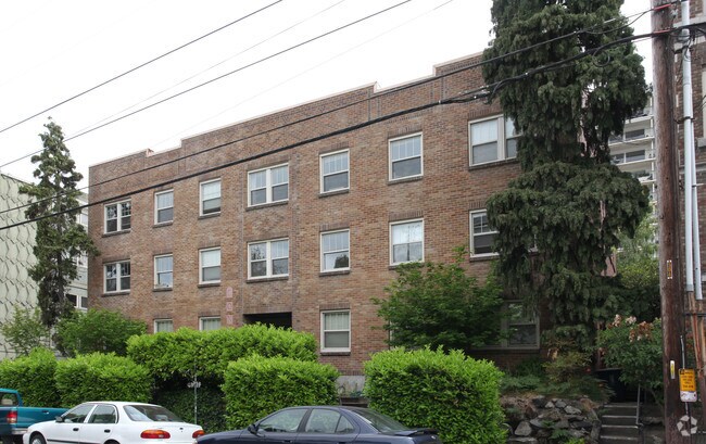 Building Photo - Consul Apartments