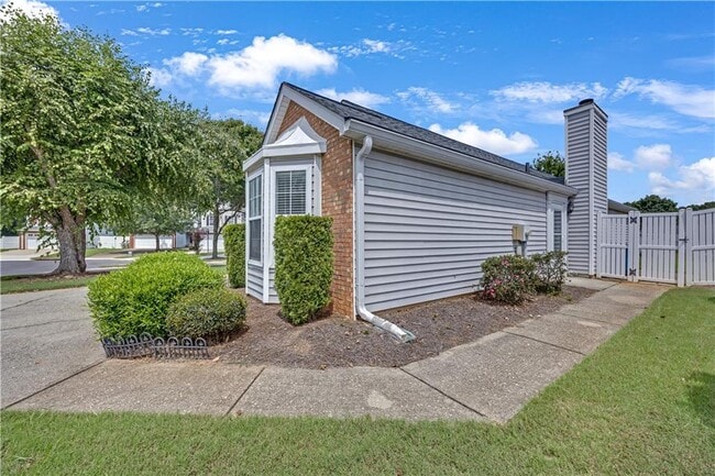 Building Photo - 3085 Barnwood Crossing NW