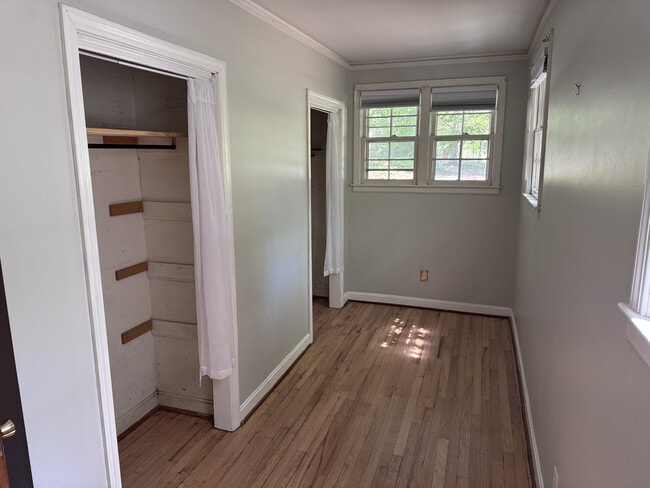 Building Photo - 6 Orlando Ave