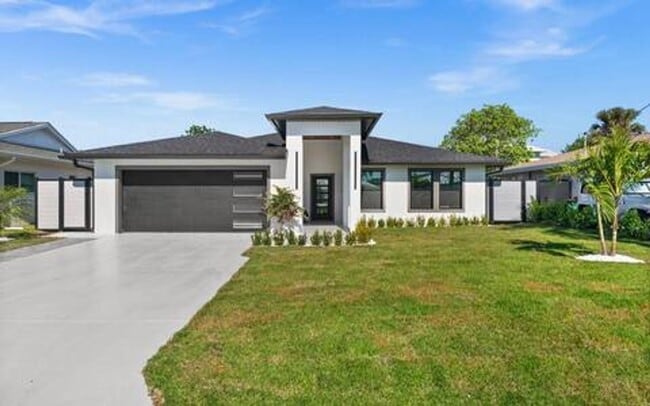 Building Photo - 135 Tahiti Cir