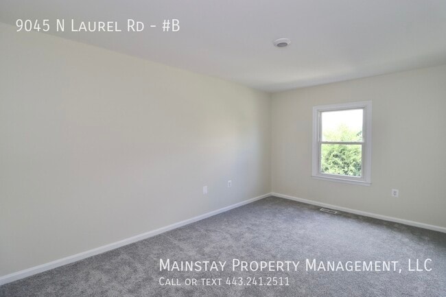 Building Photo - Updated 2 Bedroom Townhome in Whiskey Bottom!