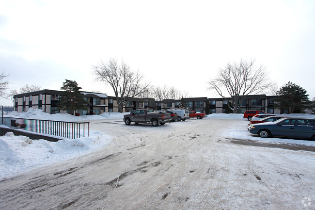 Primary Photo - Park Island Apartments