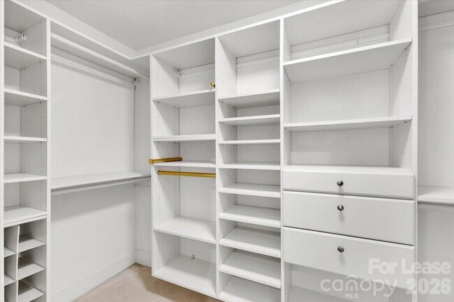 Building Photo - 3112 English Sparrow Ln