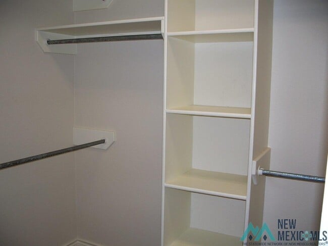 Building Photo - 156 Scottsdale Dr