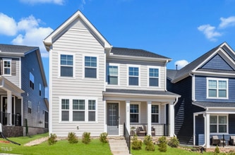 Building Photo - 372 Natsam Wds Wy