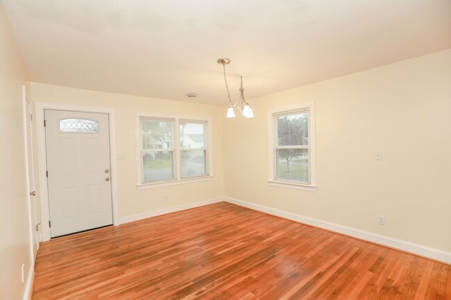Building Photo - Gorgeous home rental in Virginia Beach!