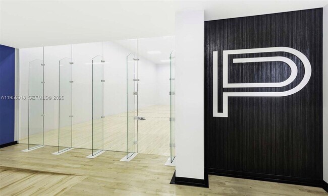 Building Photo - 851 NE 1st Ave