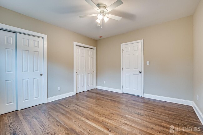 Building Photo - 93 Player Ave