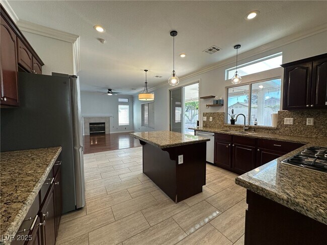 Building Photo - 7944 Quail Harbor St