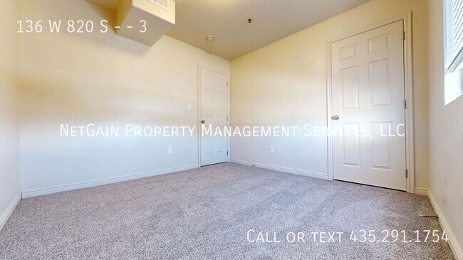 Building Photo - 136 W 820 S