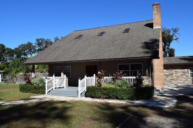 Building Photo - 2718 Viola Ln