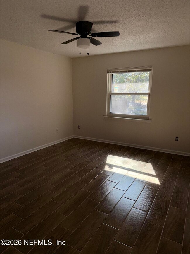 Building Photo - 5524 Silkwood Ln