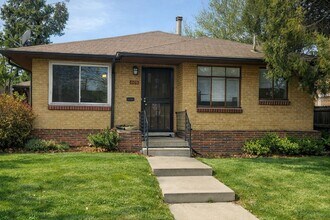 Building Photo - Charming 2-Bedroom Home in Prime Denver Location