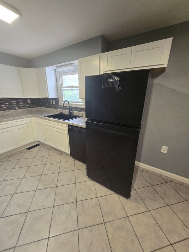 Building Photo - Newly Remodeled 3 Bedroom Home in Mosheim, TN – Move-In Ready!