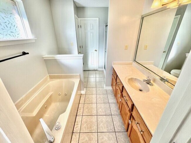 Building Photo - MOVE IN SPECIAL! Desoto County-Great Schoo...