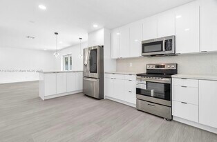 Building Photo - 1402 NW 19th St