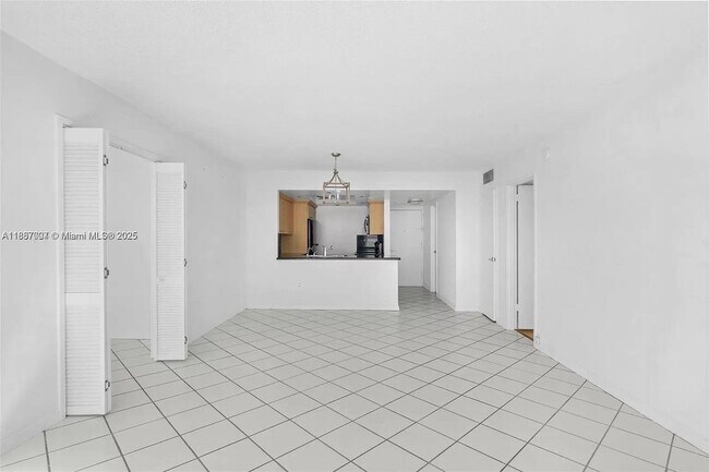 Building Photo - 1228 West Ave