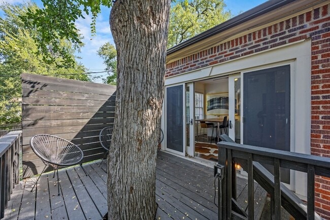 Building Photo - 1007 N Windomere Ave
