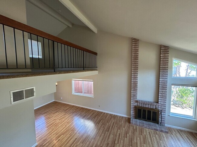 Building Photo - Beautiful Two-Story Home in Village Oaks, ...