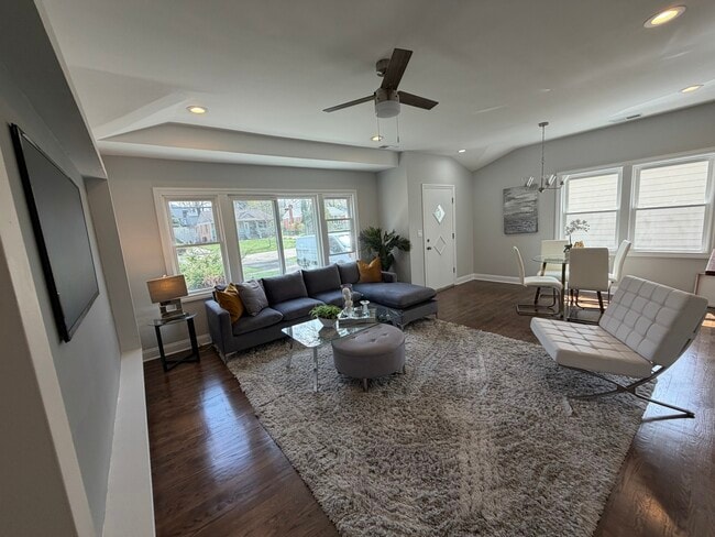 Building Photo - 544 Glendale Ave