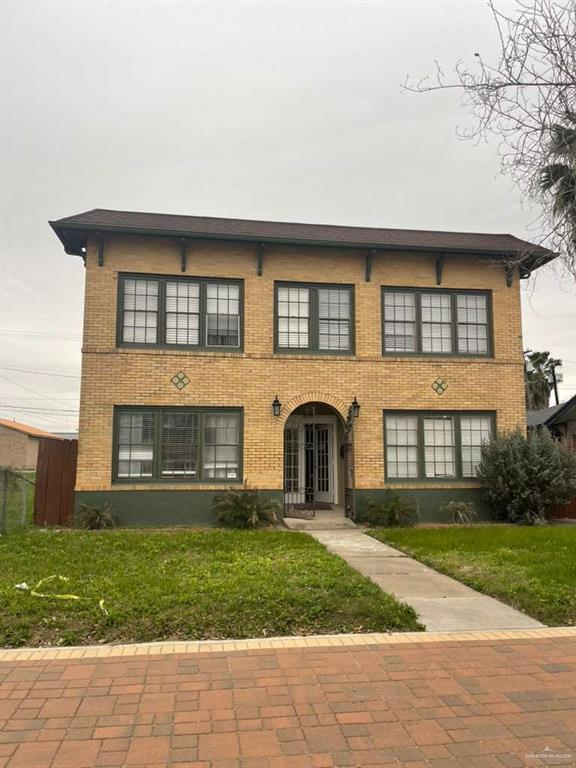 Primary Photo - 14 E McIntyre St