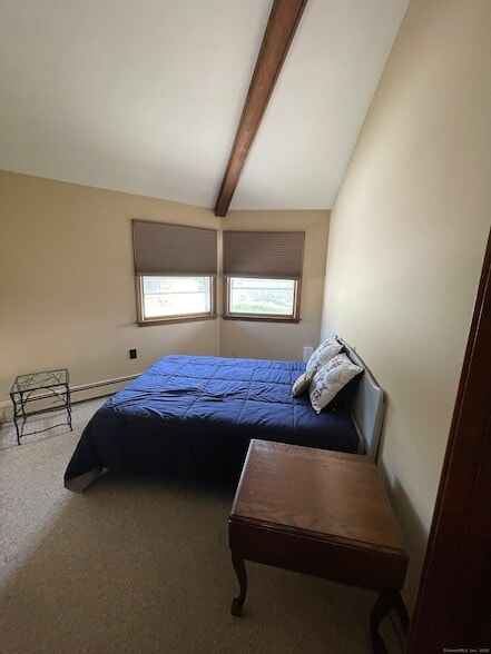 Building Photo - 14 Oak St