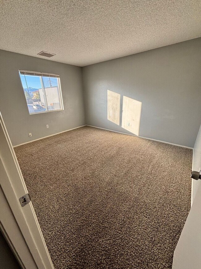 Building Photo - 1613 N Erwin St