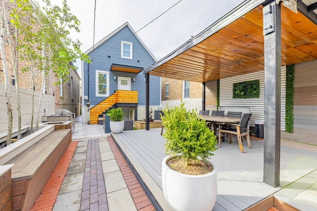 Building Photo - 7219 S Peoria St