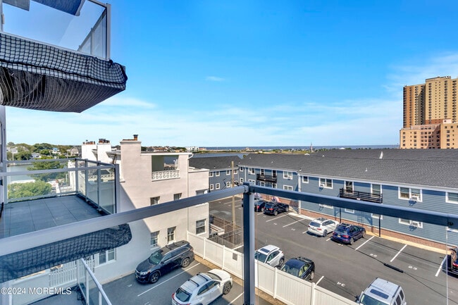 Building Photo - 1706 Park Ave