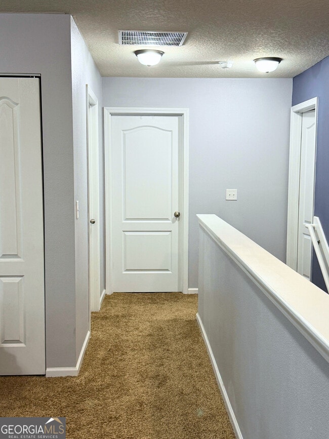 Building Photo - 215 Brooklet Cir