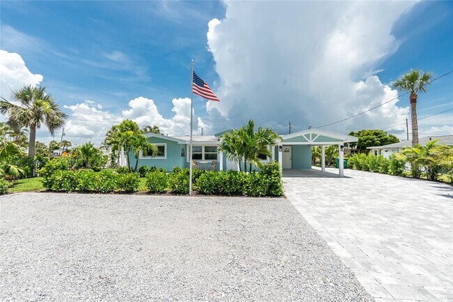 Building Photo - 1265 Holiday Dr