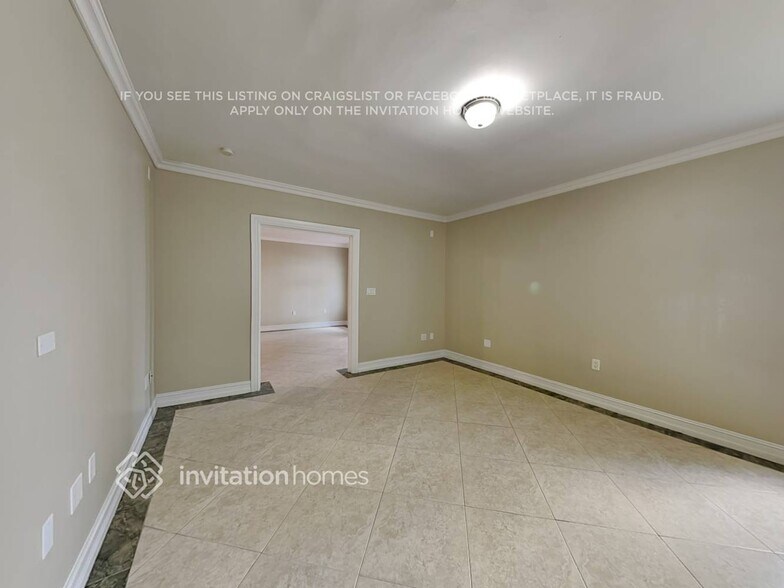 Building Photo - 10840 SW 32nd St