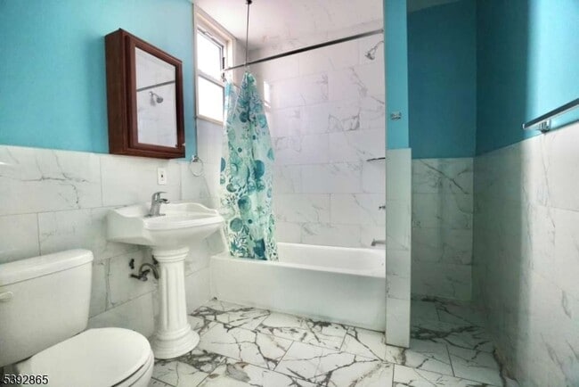 Building Photo - 255 Magnolia Ave