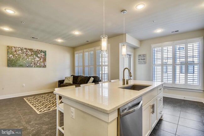 Building Photo - 1222 Main Line Blvd