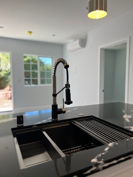 Building Photo - 7111 Scarborough Peak Dr