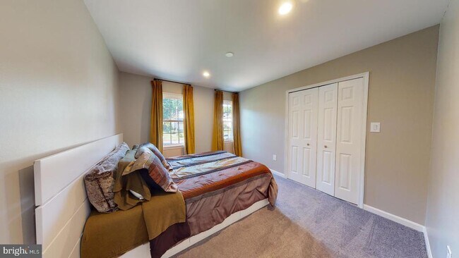 Building Photo - 7628 Chancellor Way