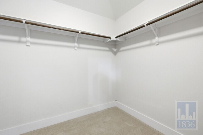 Building Photo - 13501 Metric Blvd