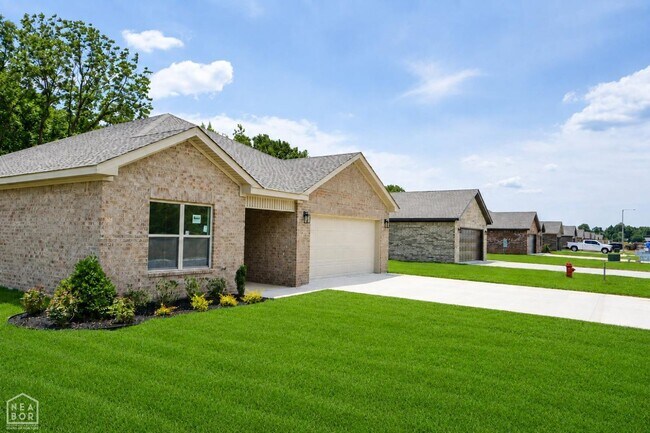 Building Photo - 5402 Lotus St