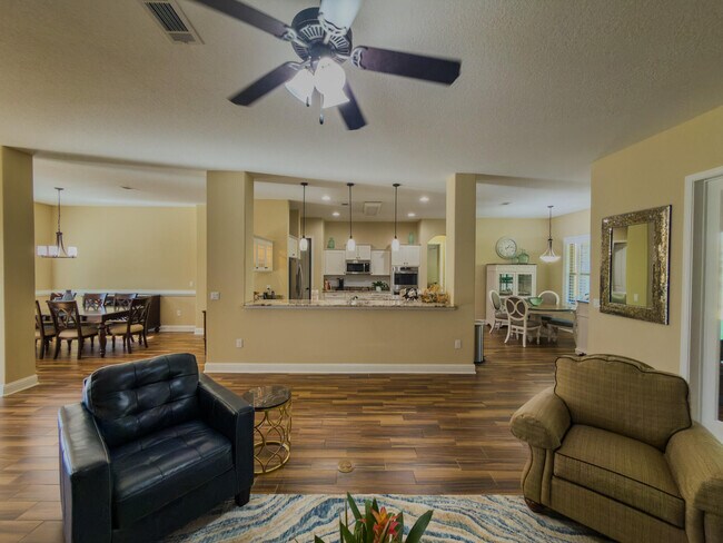 Building Photo - 2512 Cove Rd