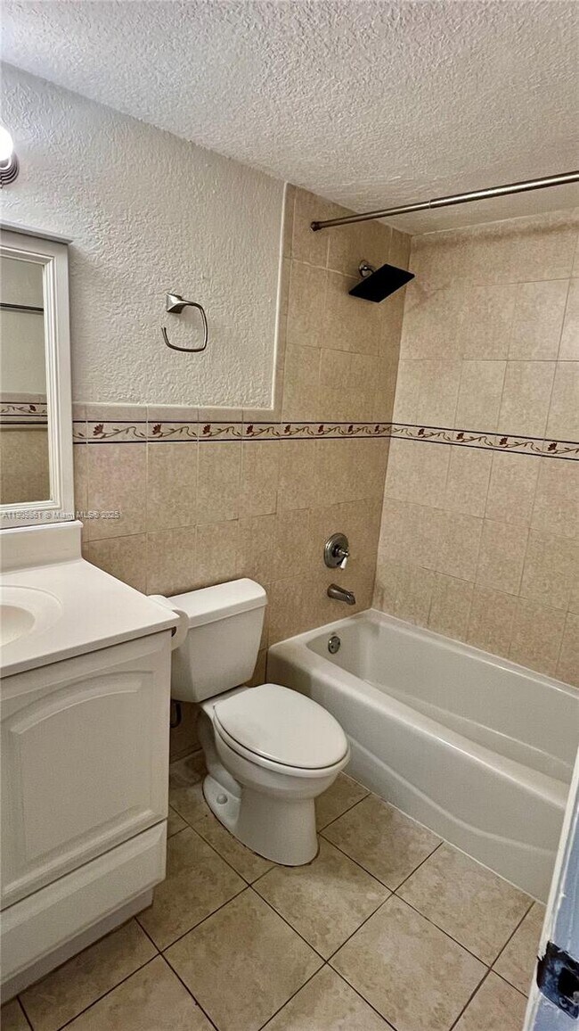 Building Photo - 13700 SW 62nd St