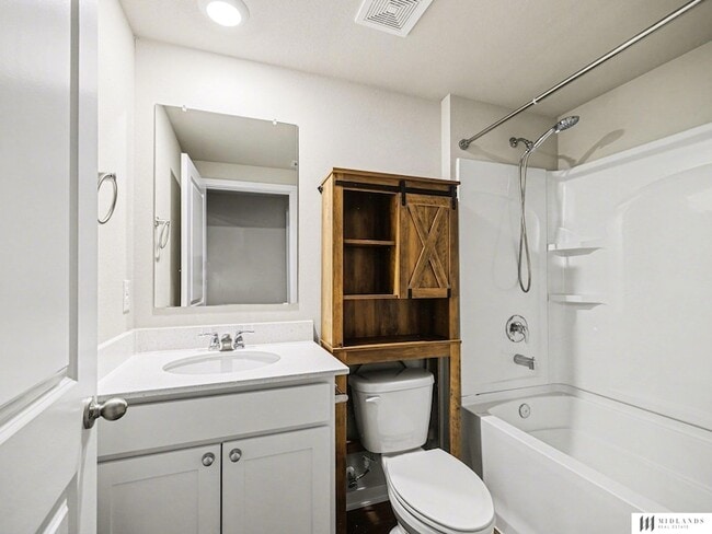 Building Photo - 17814 Hampton Dr