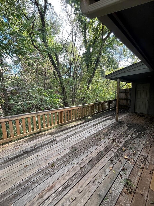 Building Photo - 905 Aspen Ct