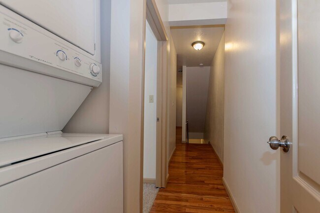 Building Photo - 124 S 12th St