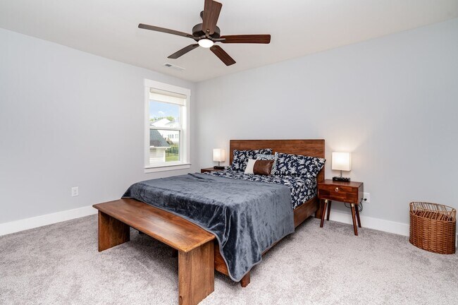 Building Photo - 3427 Earhart Rd